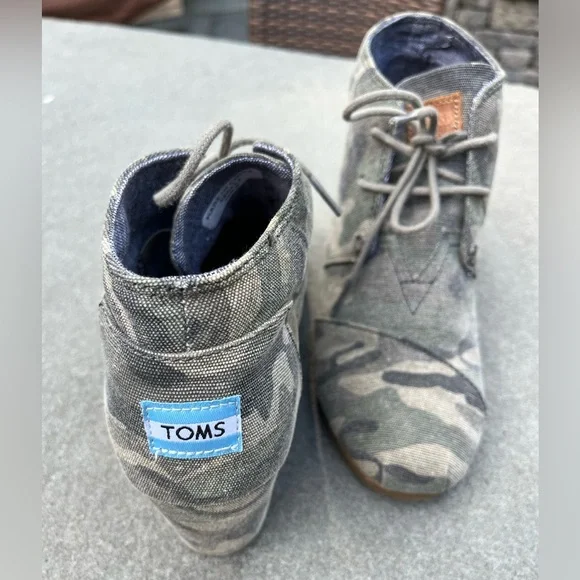Toms Washed Desert Camo wedge bootie, size 9.5 - Picture 3 of 8